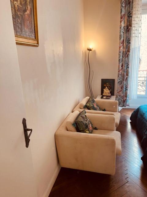 Chez Claudia Bed & Breakfast คานส์ ภายนอก รูปภาพ